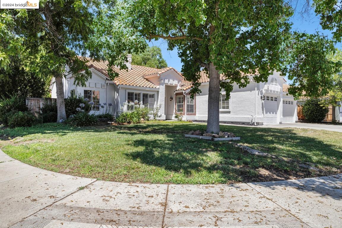1221 Ocean Ct
