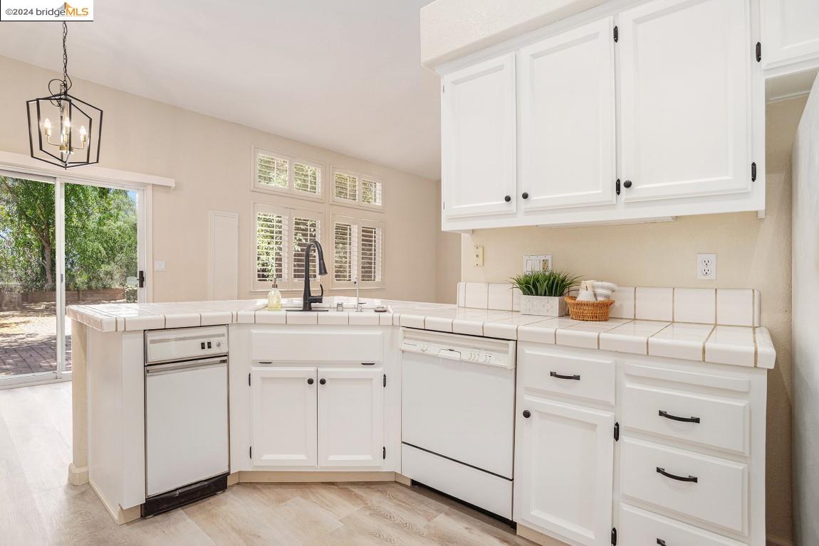 1221 Ocean Ct