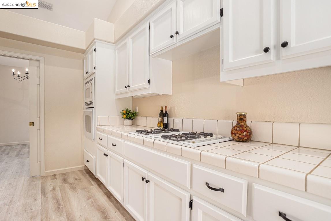 1221 Ocean Ct