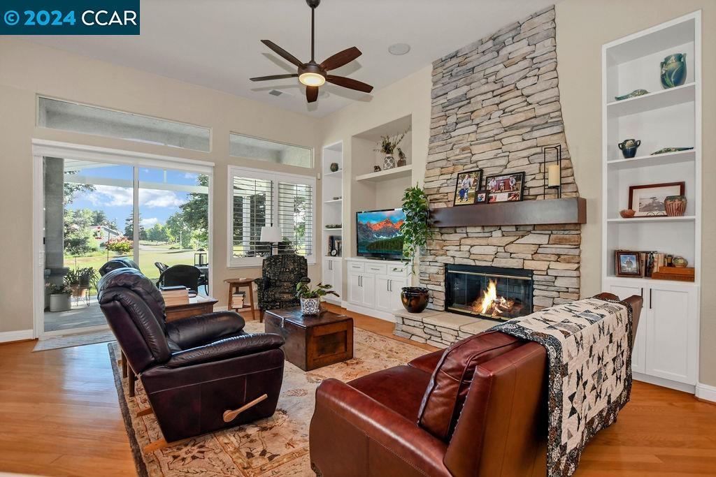 1787 Rubidoux Ter