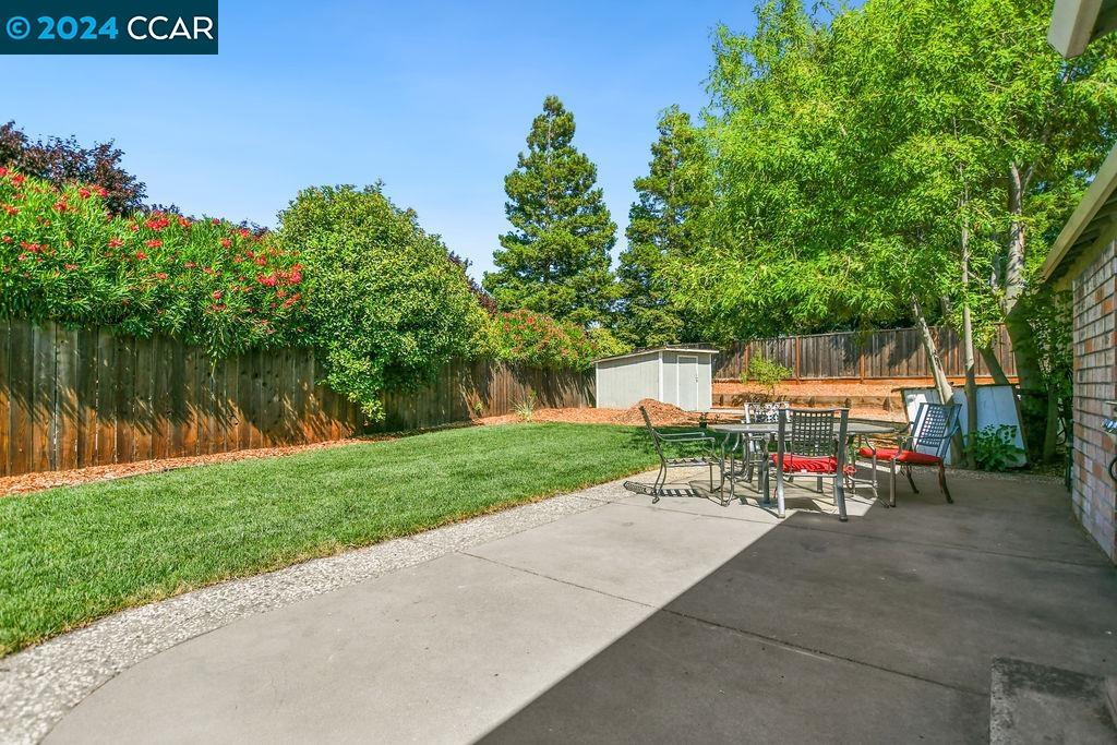 3305 Bluejay Drive