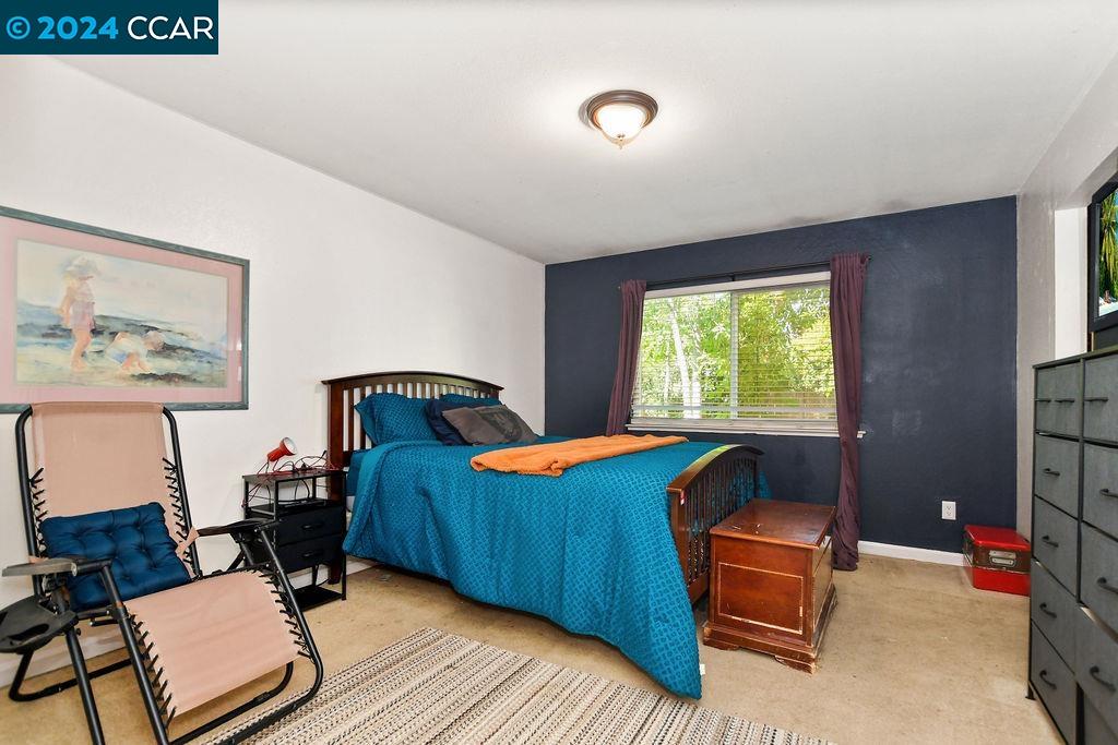 3305 Bluejay Drive