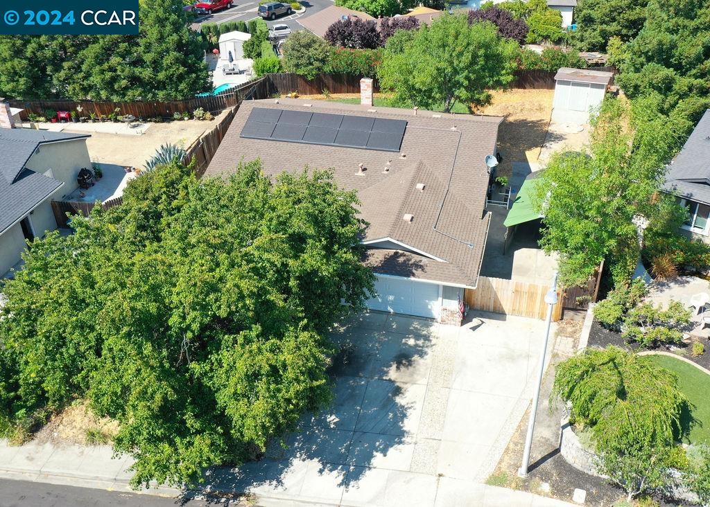3305 Bluejay Drive