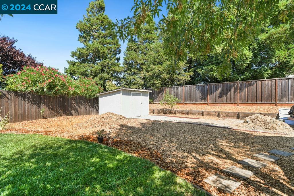 3305 Bluejay Drive