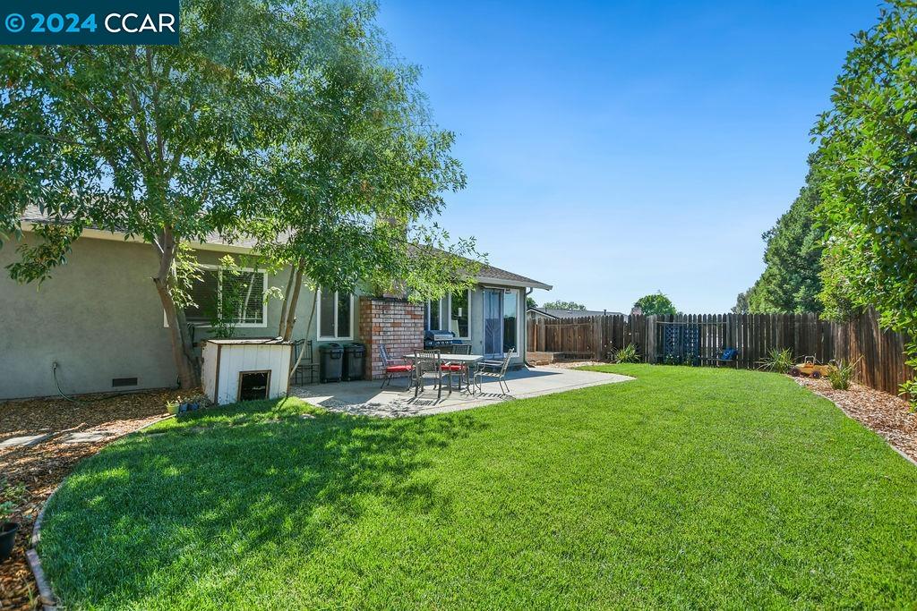 3305 Bluejay Drive