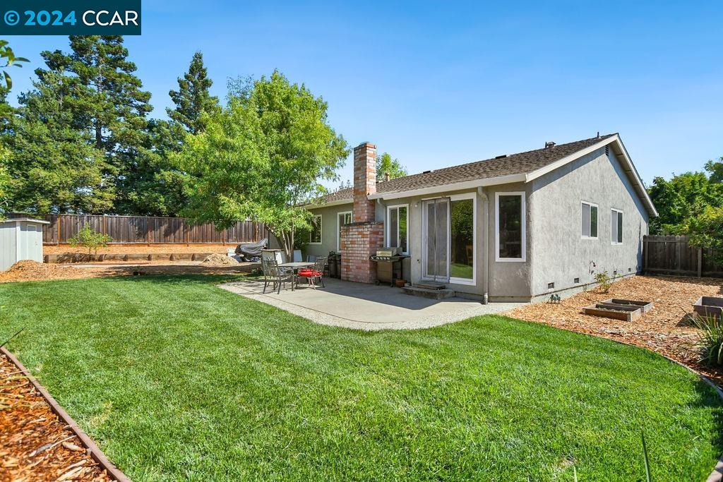 3305 Bluejay Drive