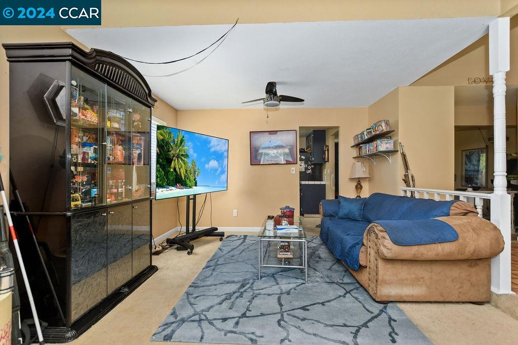 3305 Bluejay Drive
