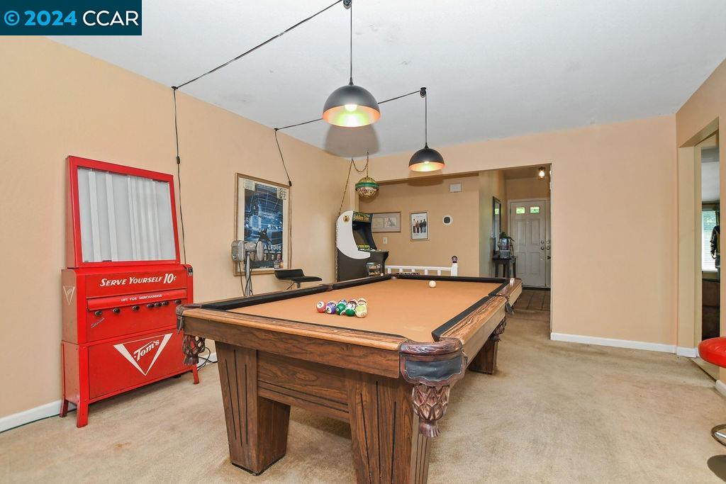 3305 Bluejay Drive