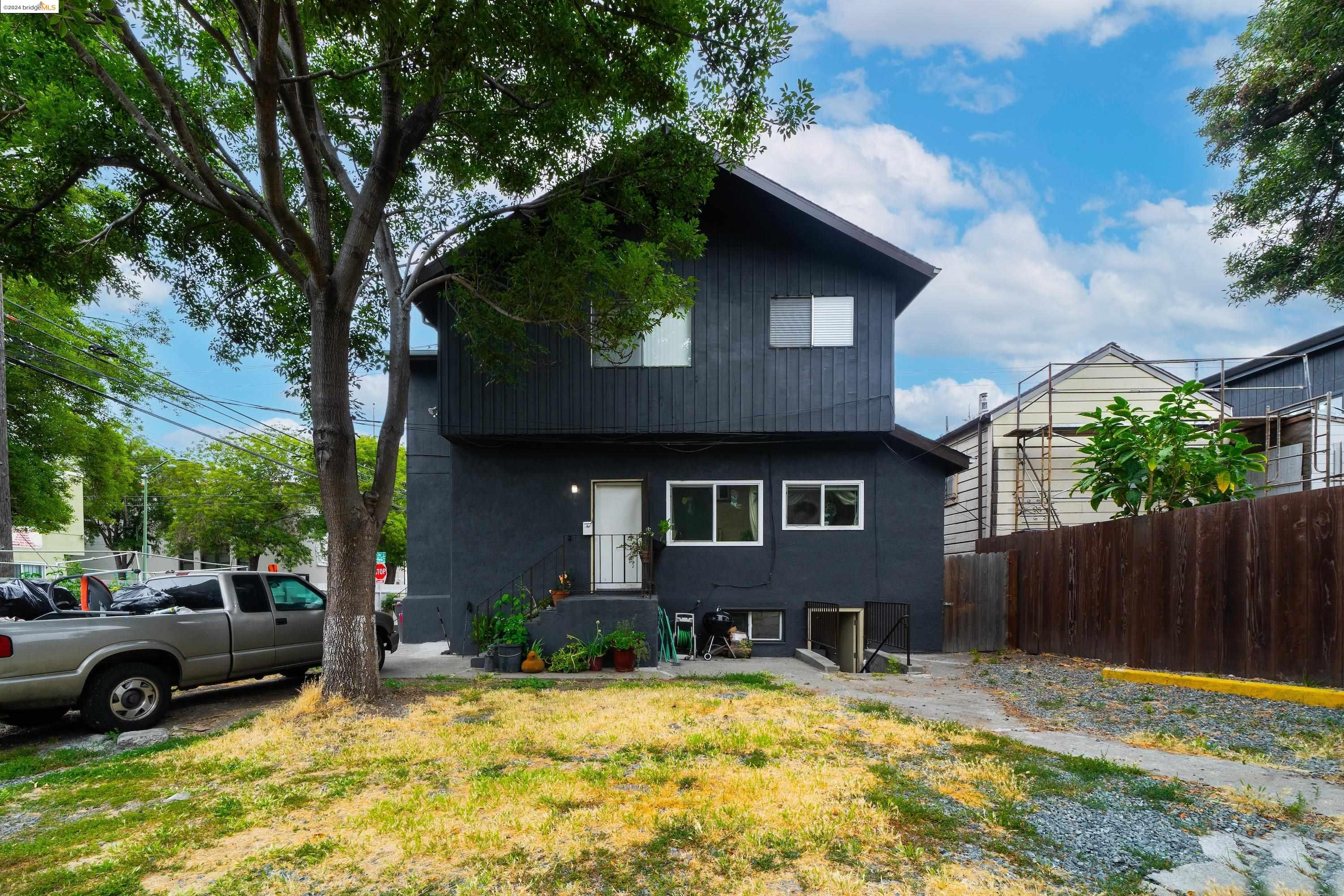 2530 Myrtle St