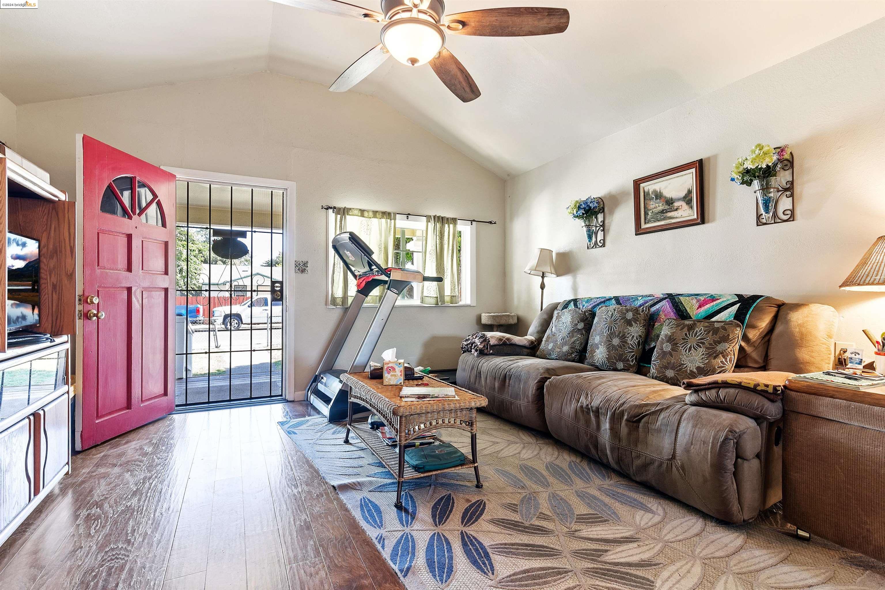 103 Malicoat Ave