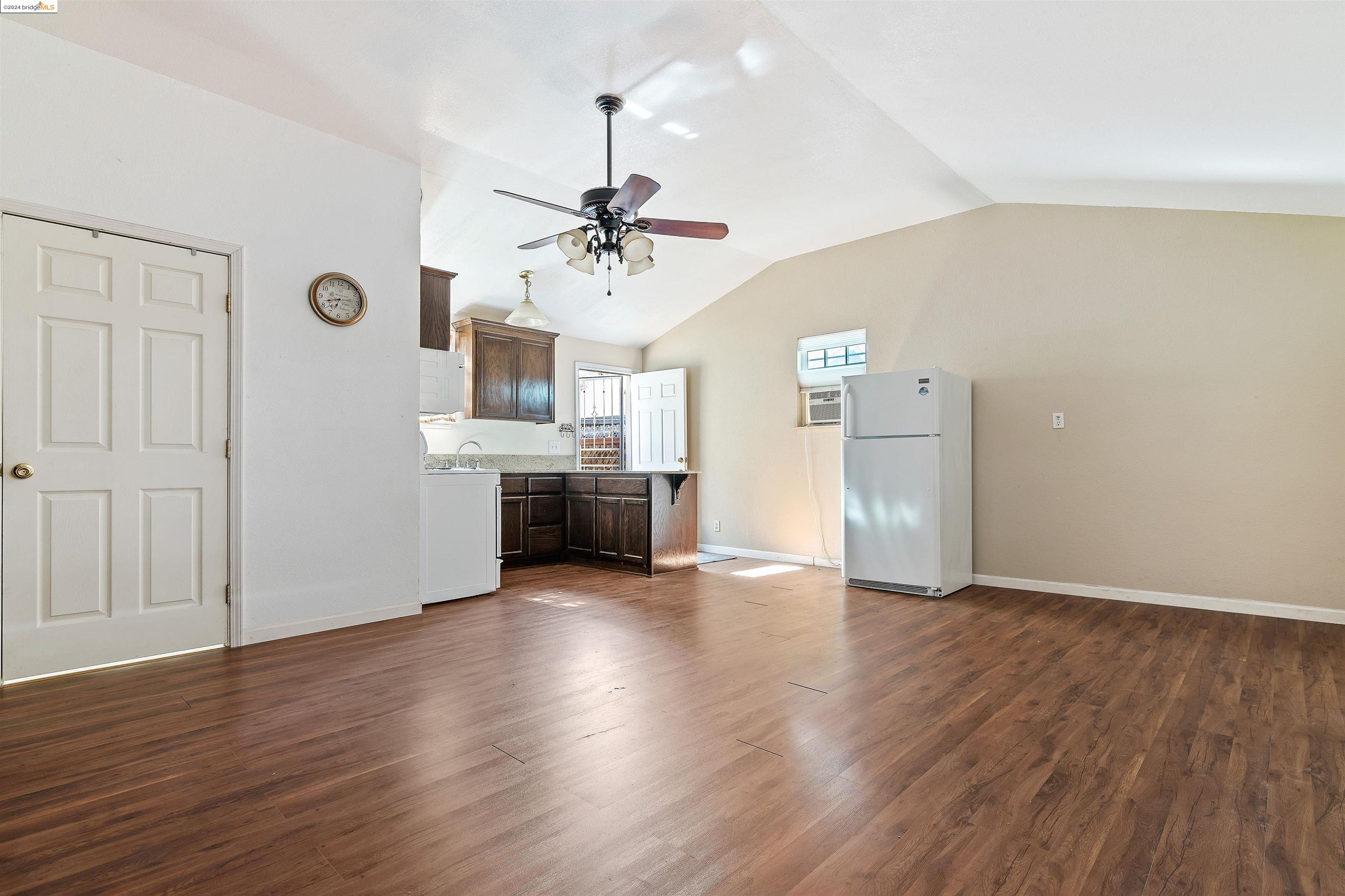 103 Malicoat Ave