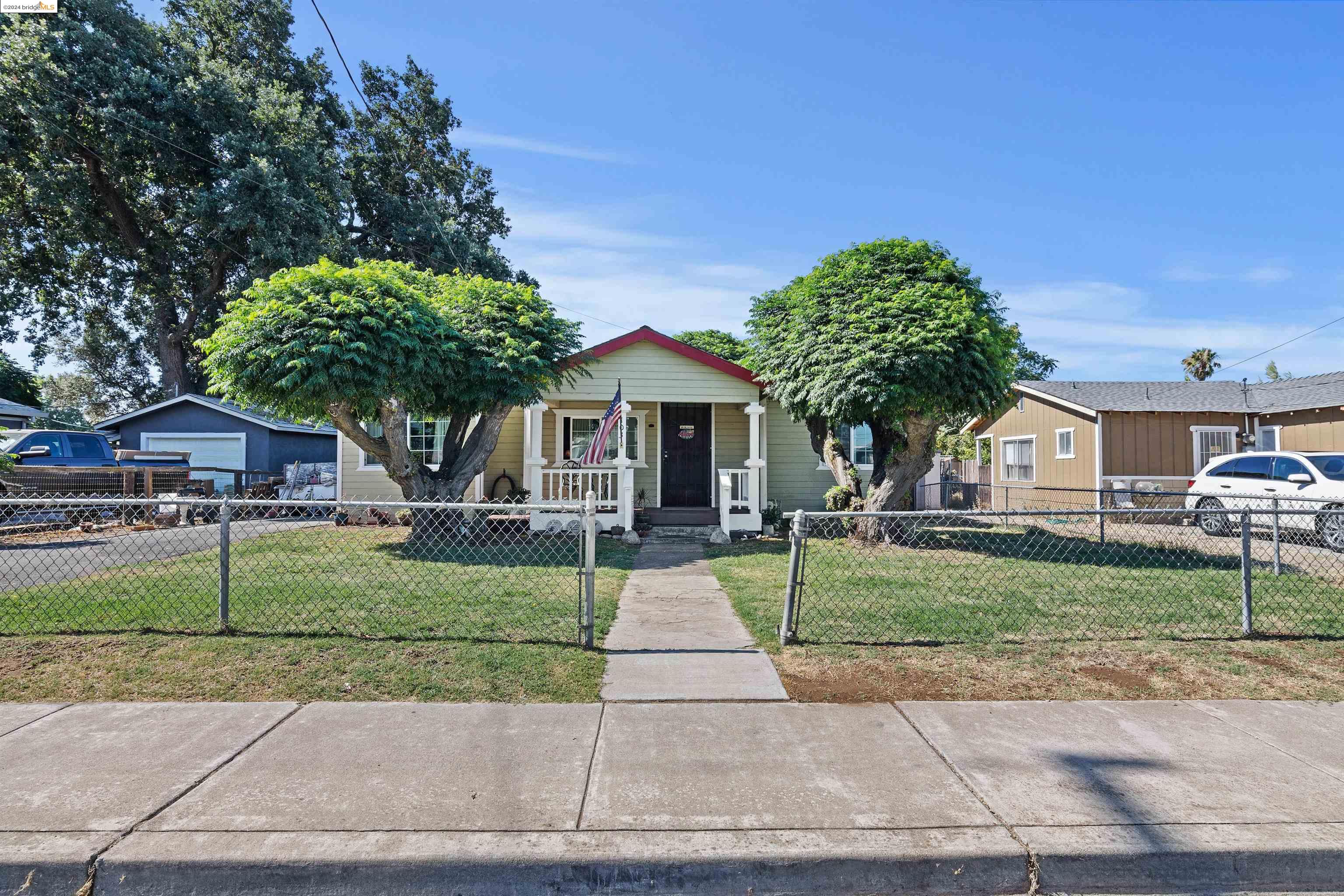103 Malicoat Ave