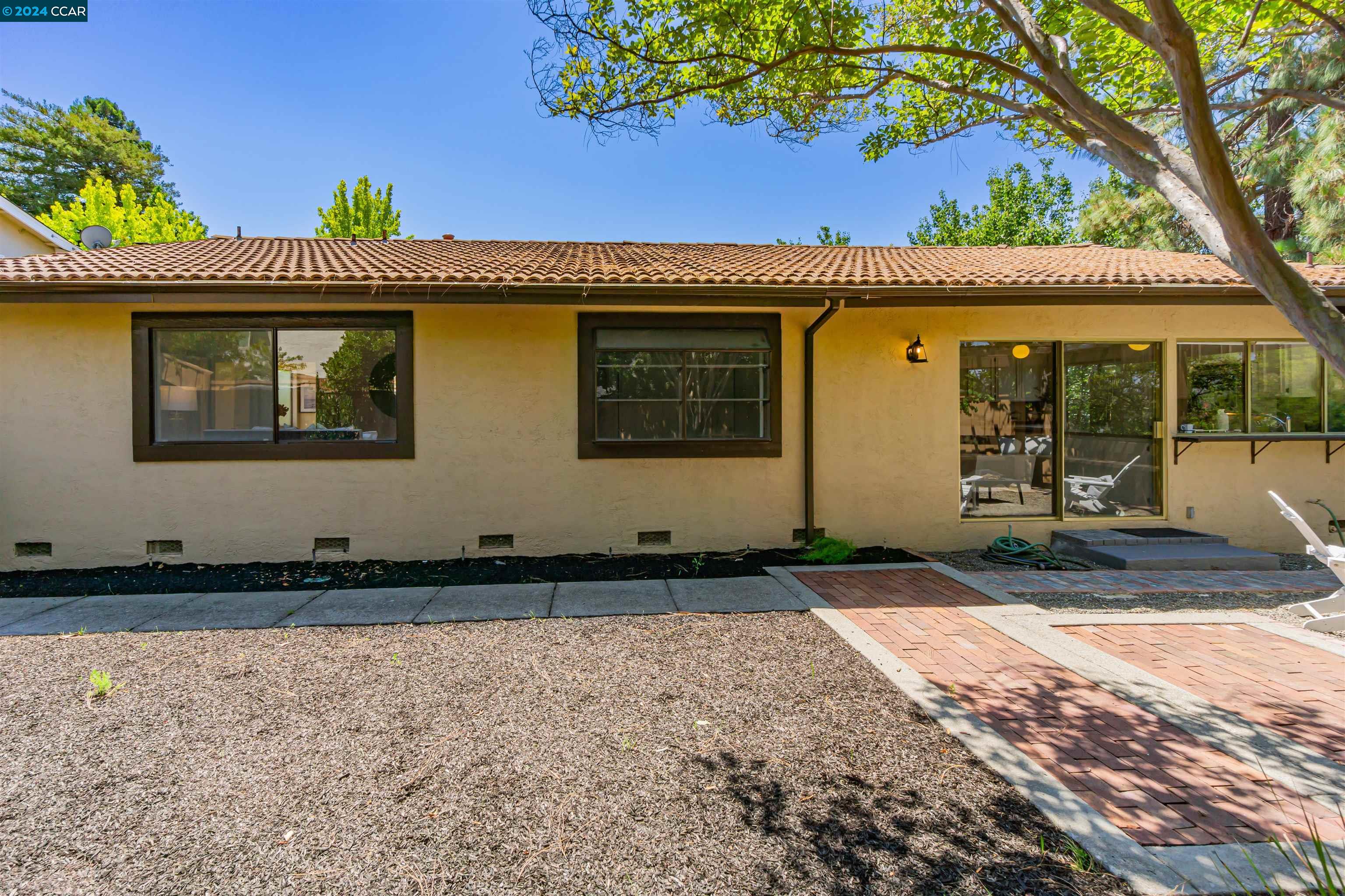 3503 Halfmoon Ln