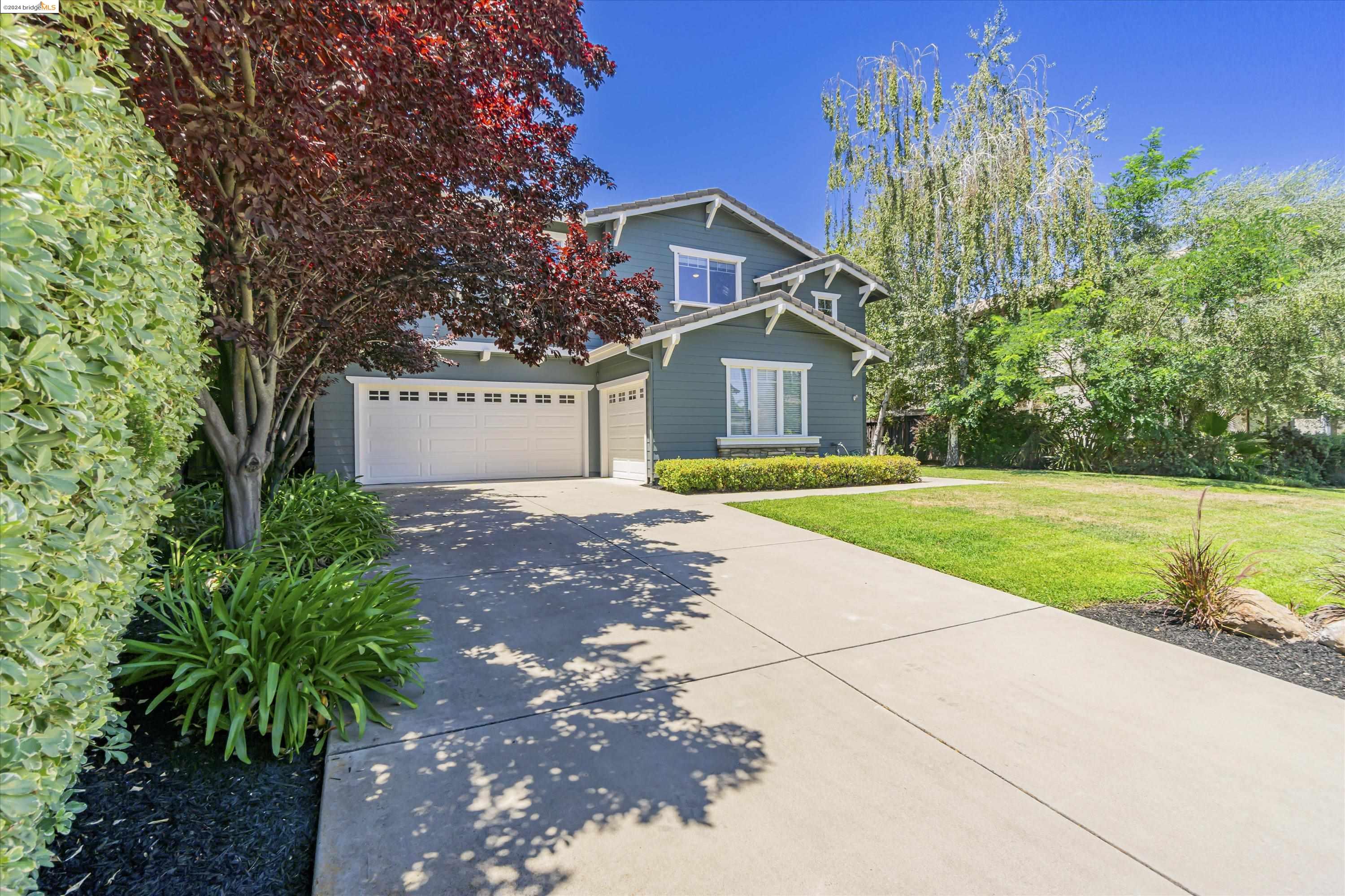 489 Lakeview Dr