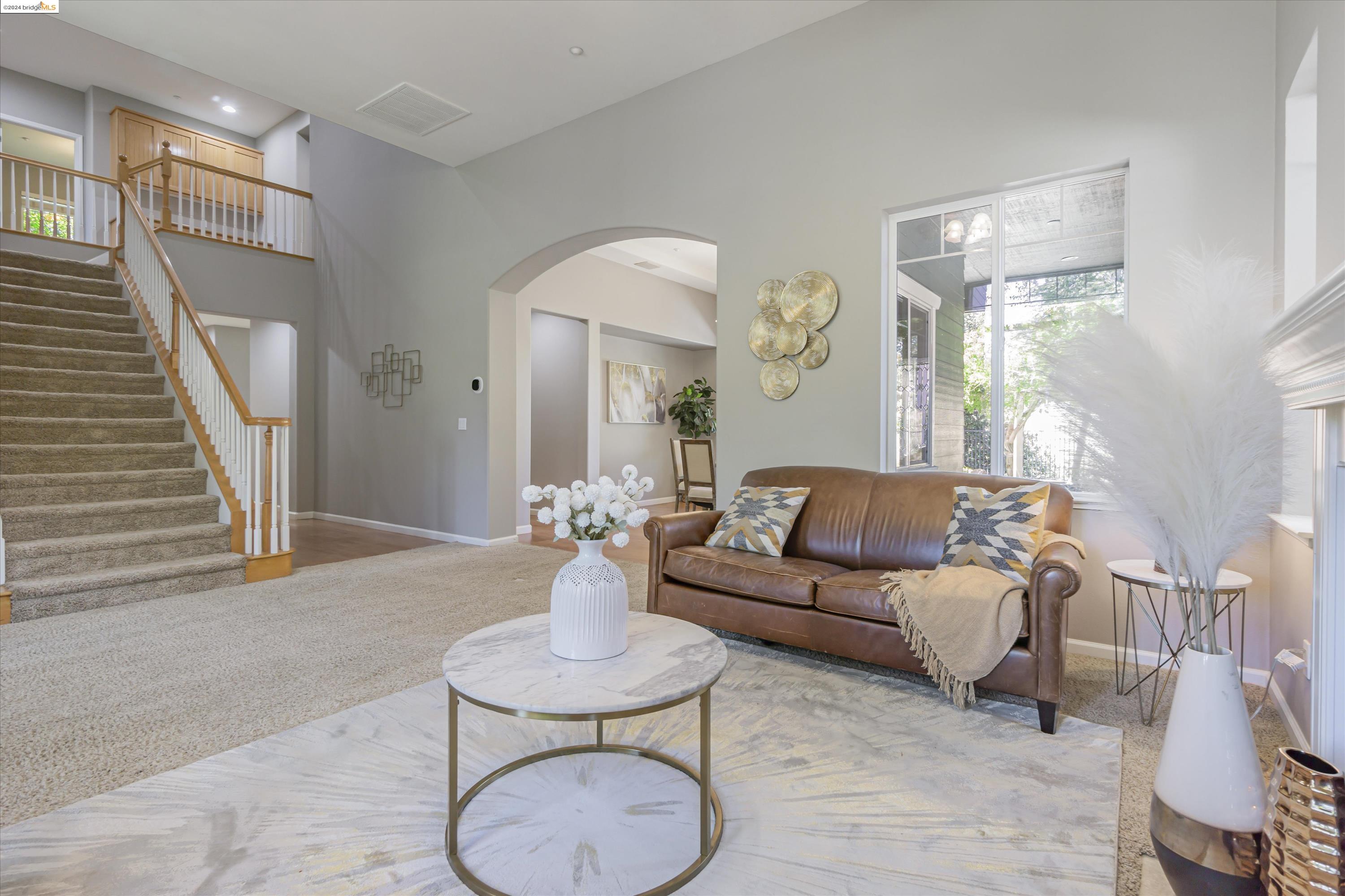489 Lakeview Dr