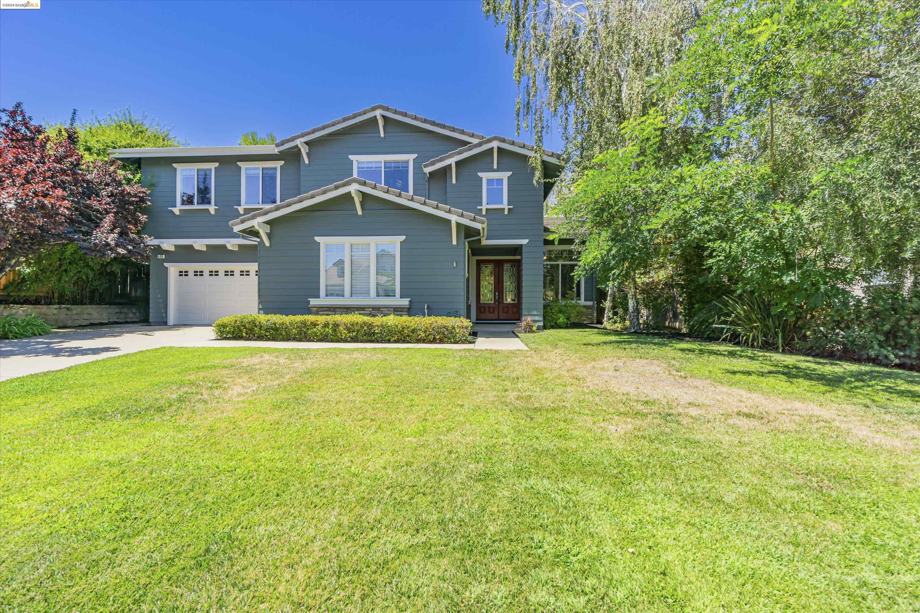 489 Lakeview Dr