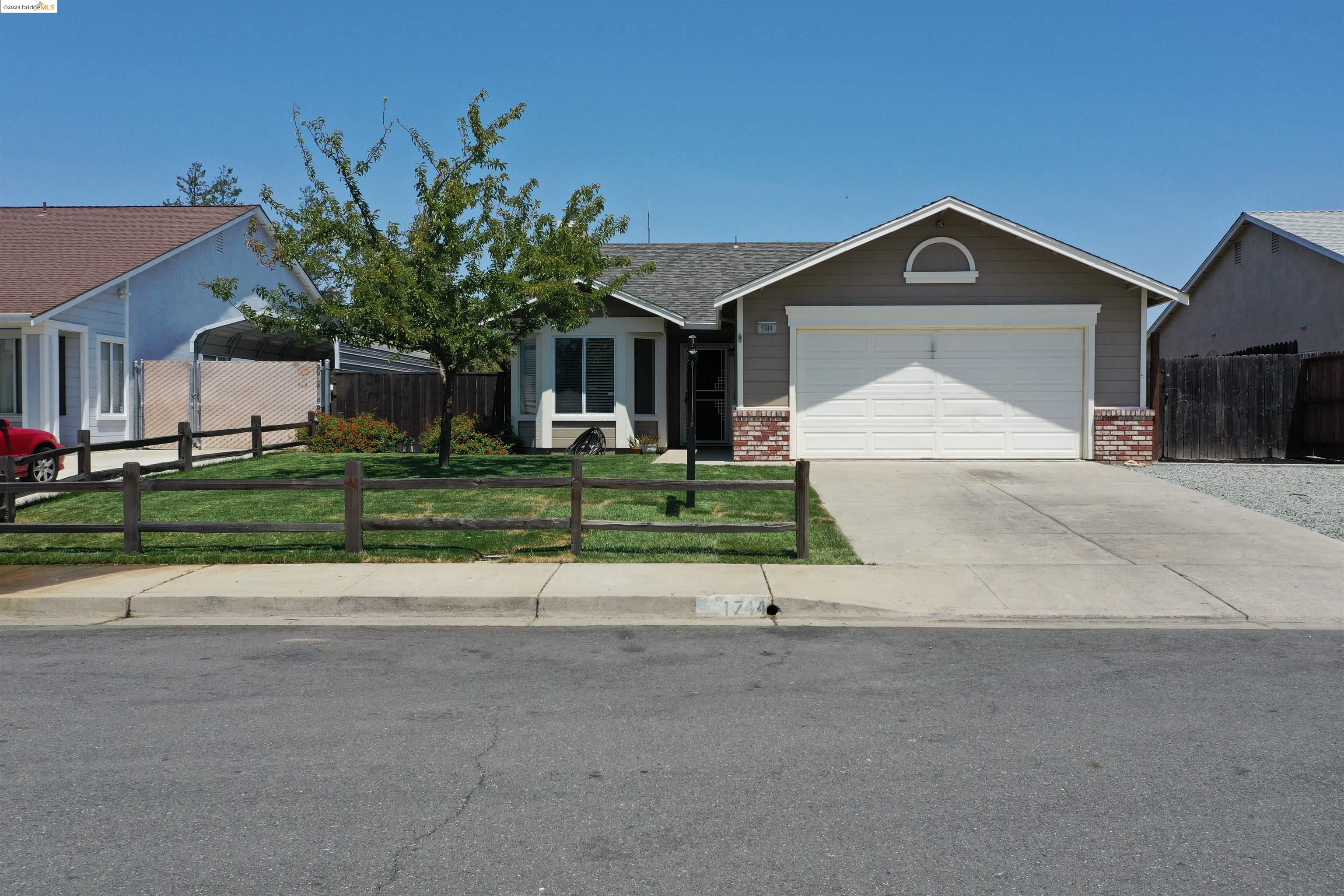 1744 Fairhaven Ct
