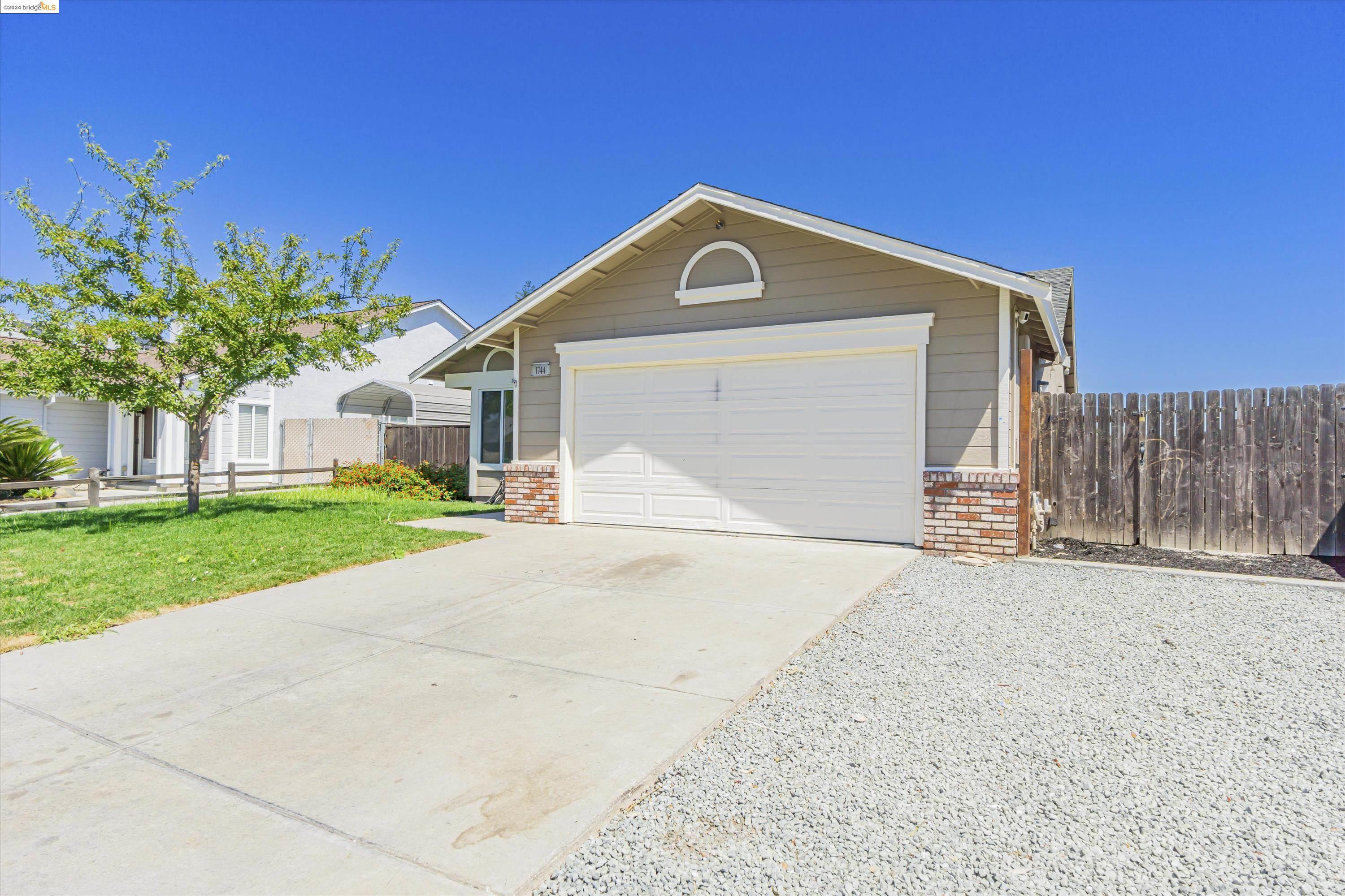 1744 Fairhaven Ct