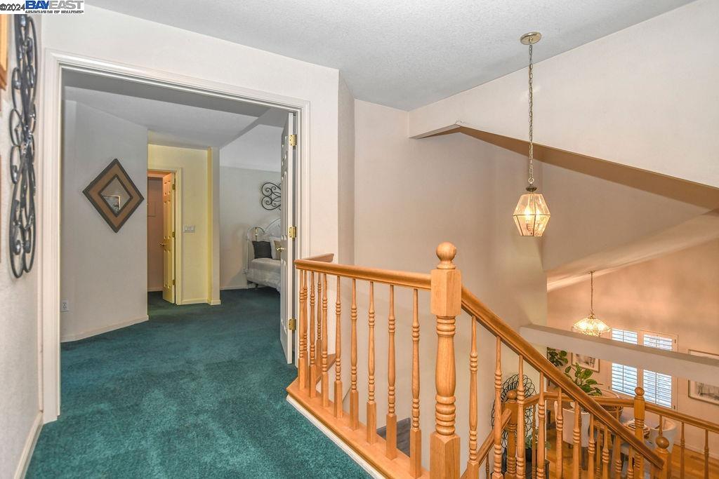 121 Meadow Ct