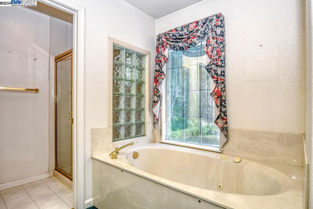 121 Meadow Ct