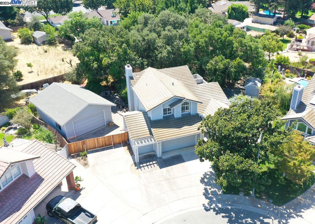 121 Meadow Ct