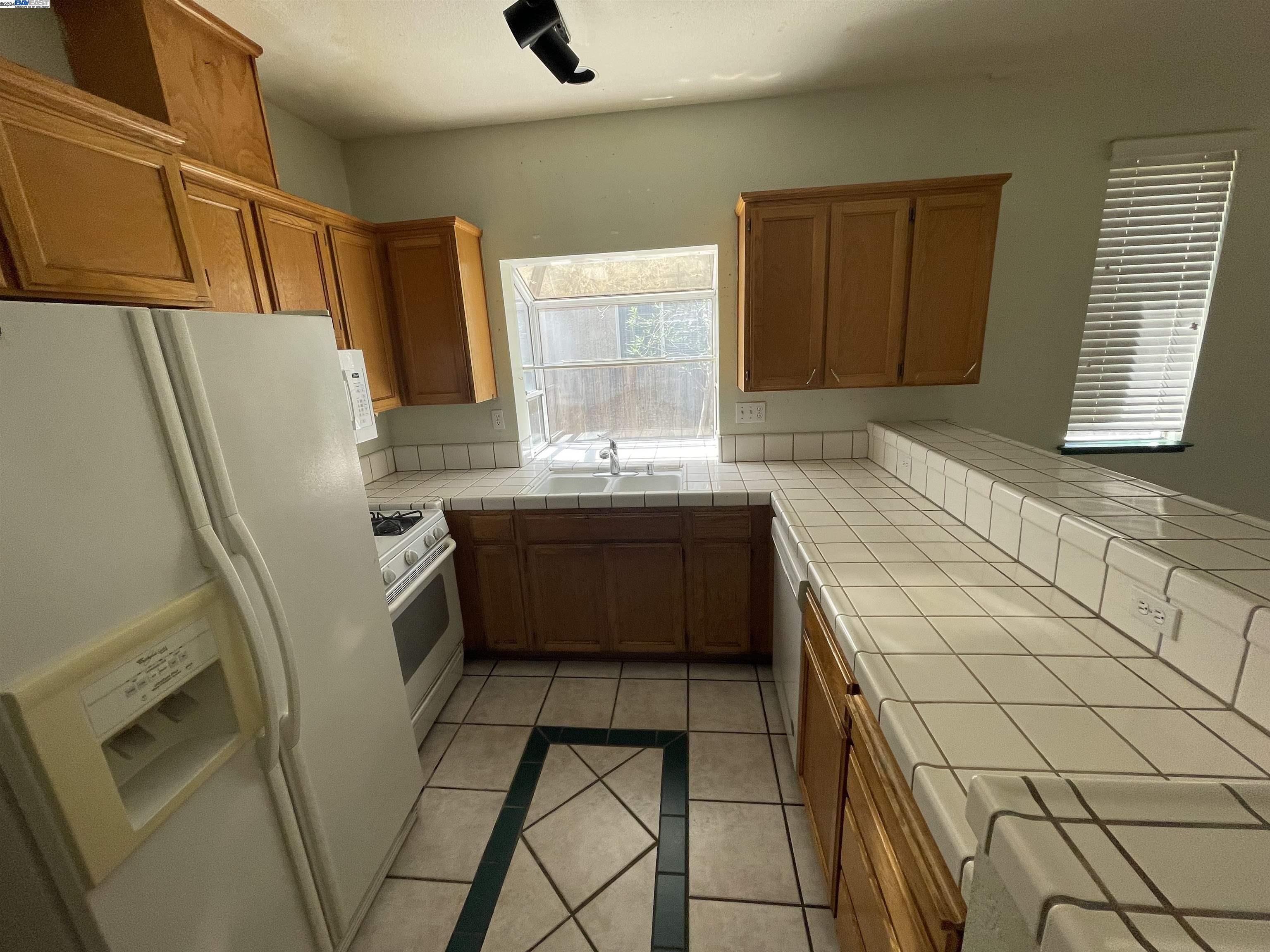 4757 Canopy Ln