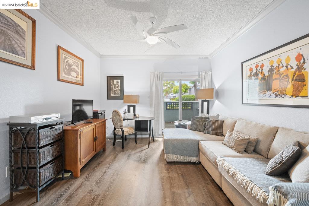 1201 Glen Cove Pkwy # 202