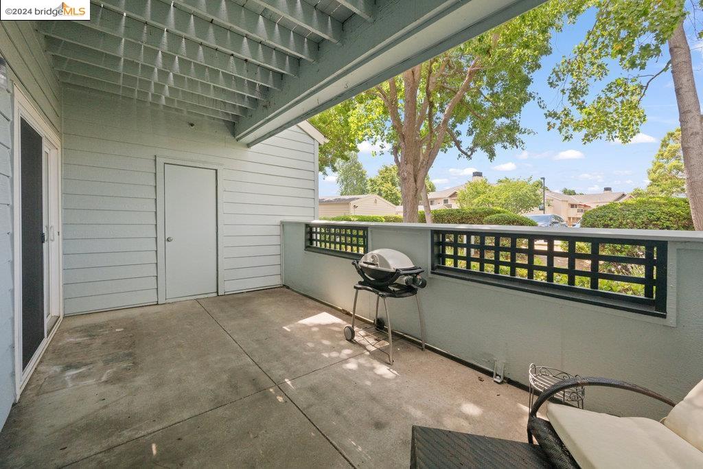 1201 Glen Cove Pkwy # 202