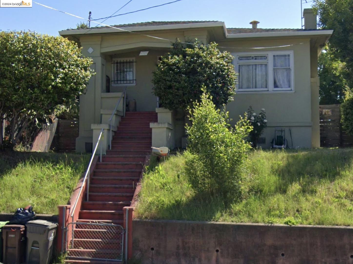 1721 E 20th