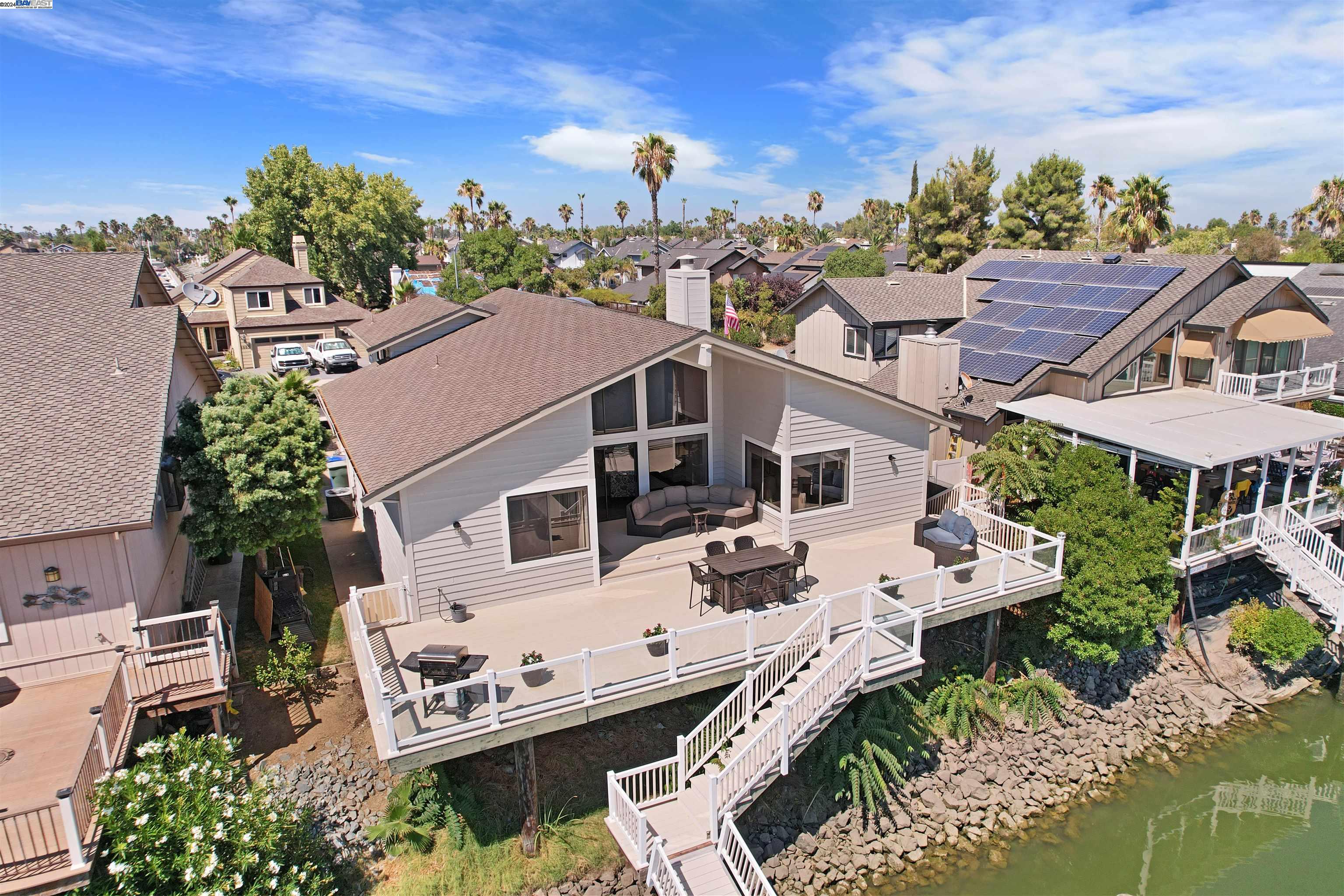 1814 Seal Way