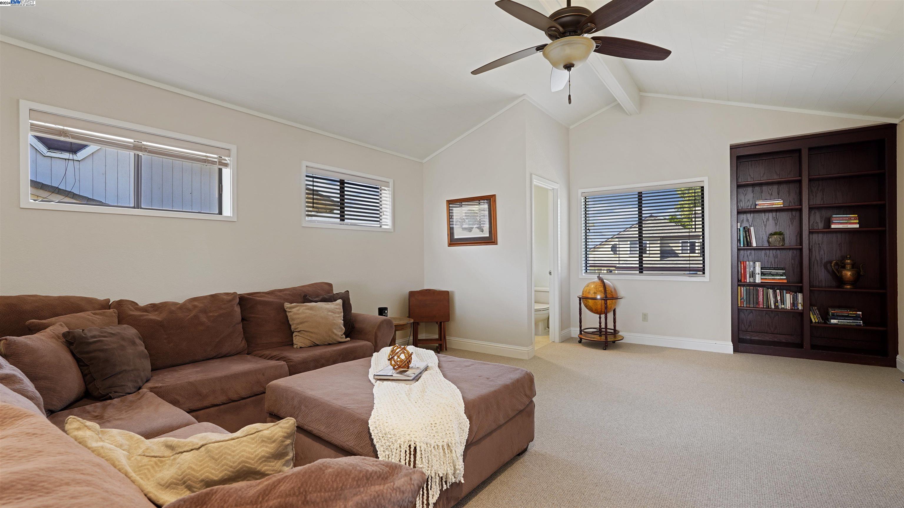 1814 Seal Way