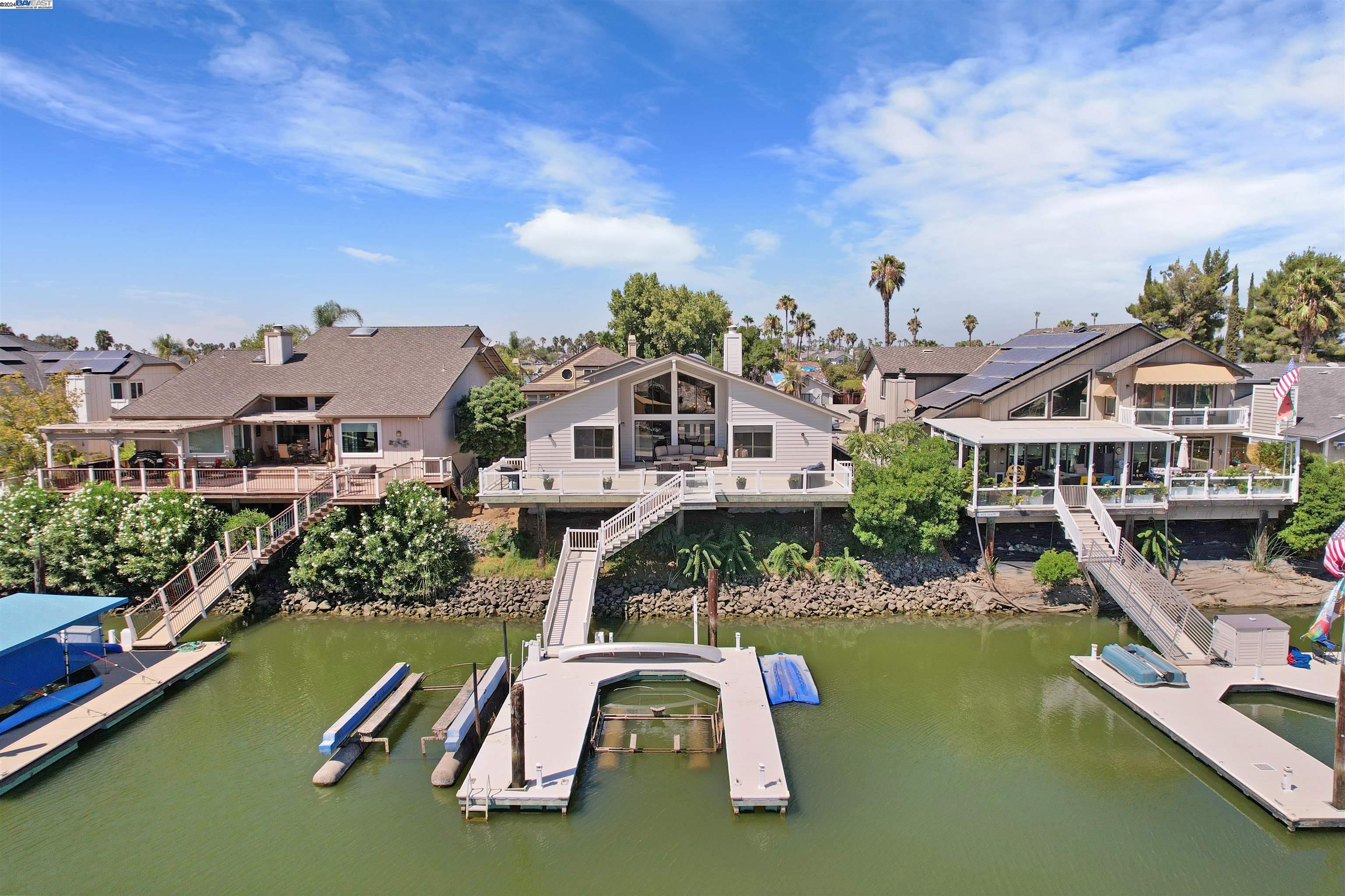 1814 Seal Way
