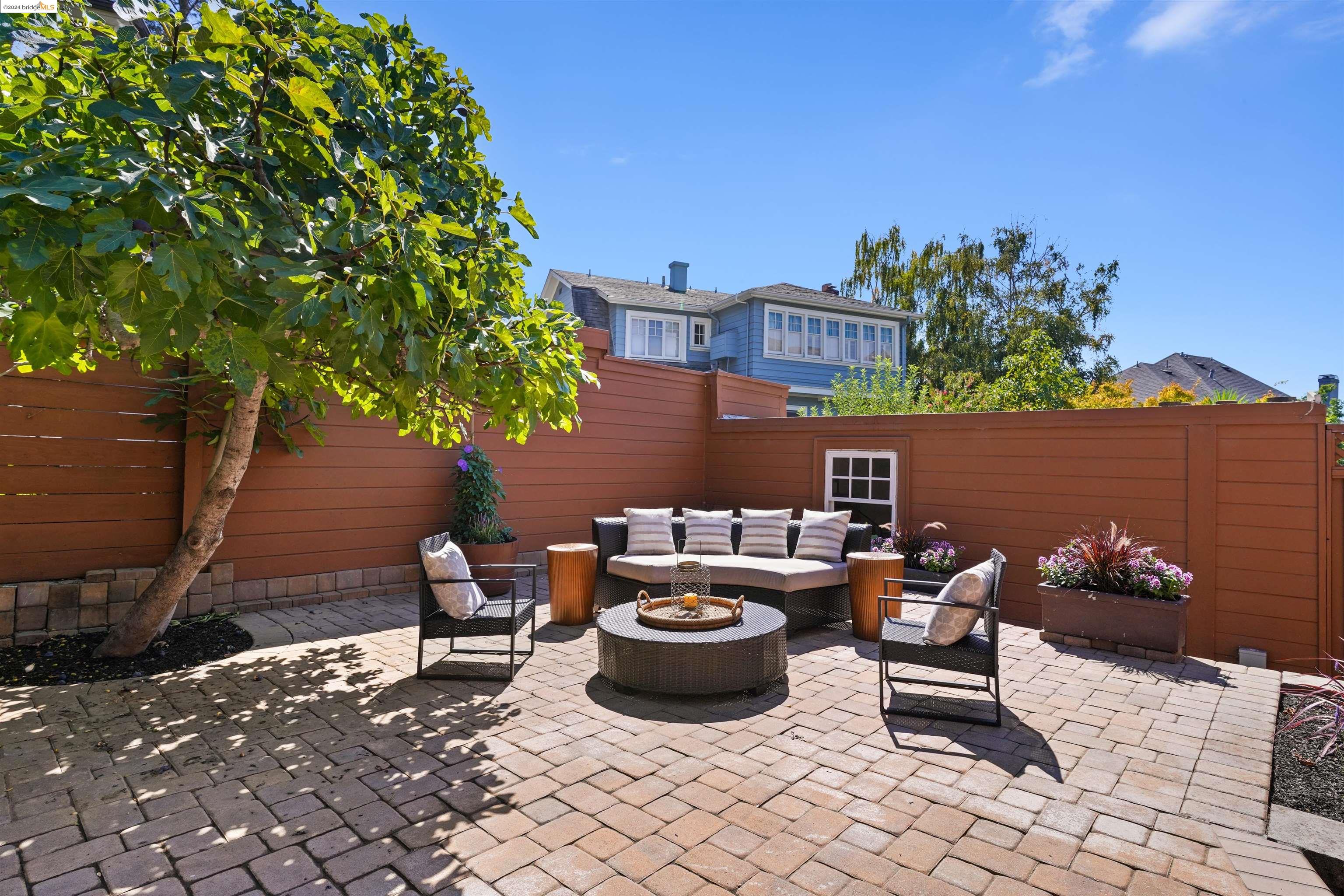 154 Mountain Ave
