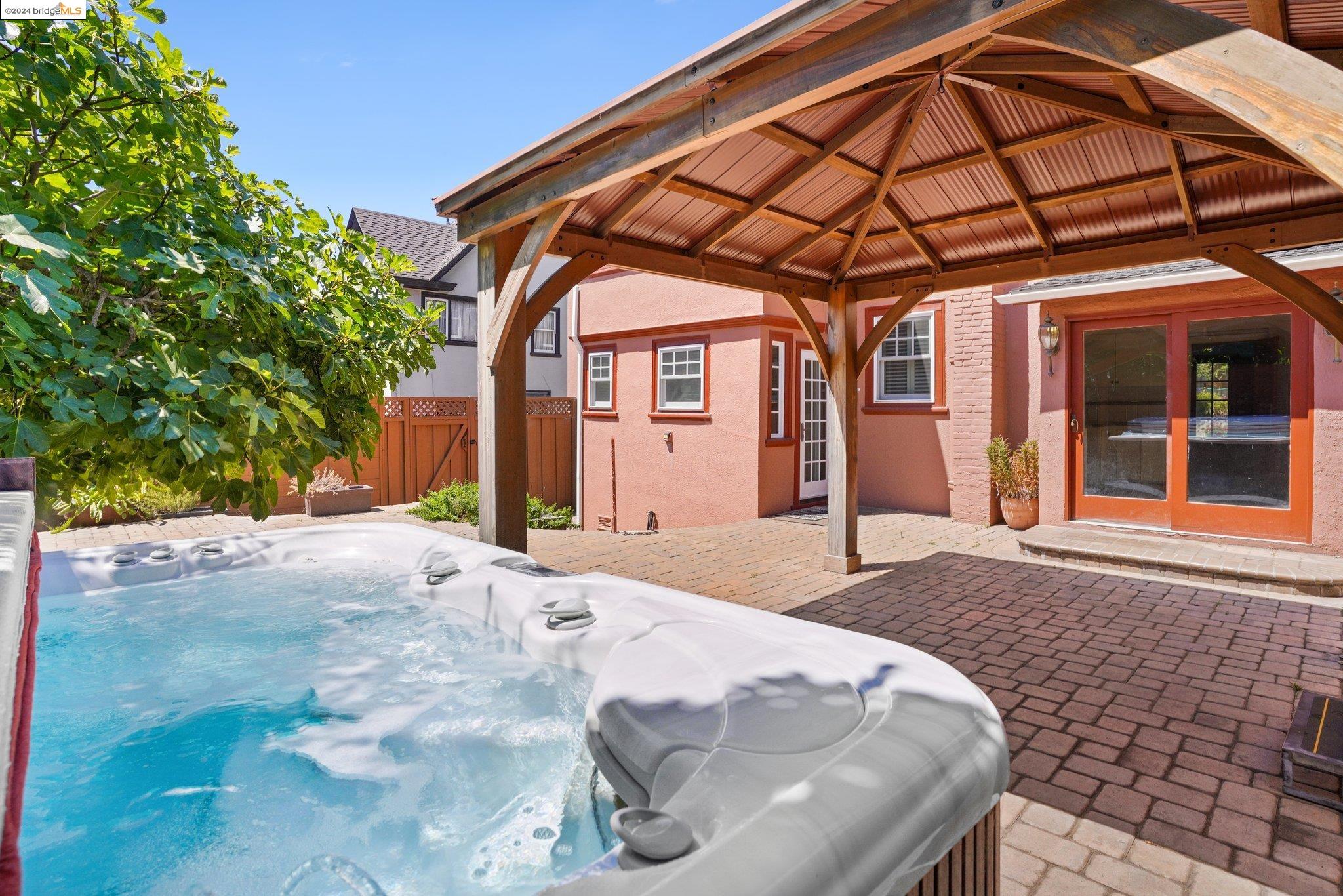 154 Mountain Ave