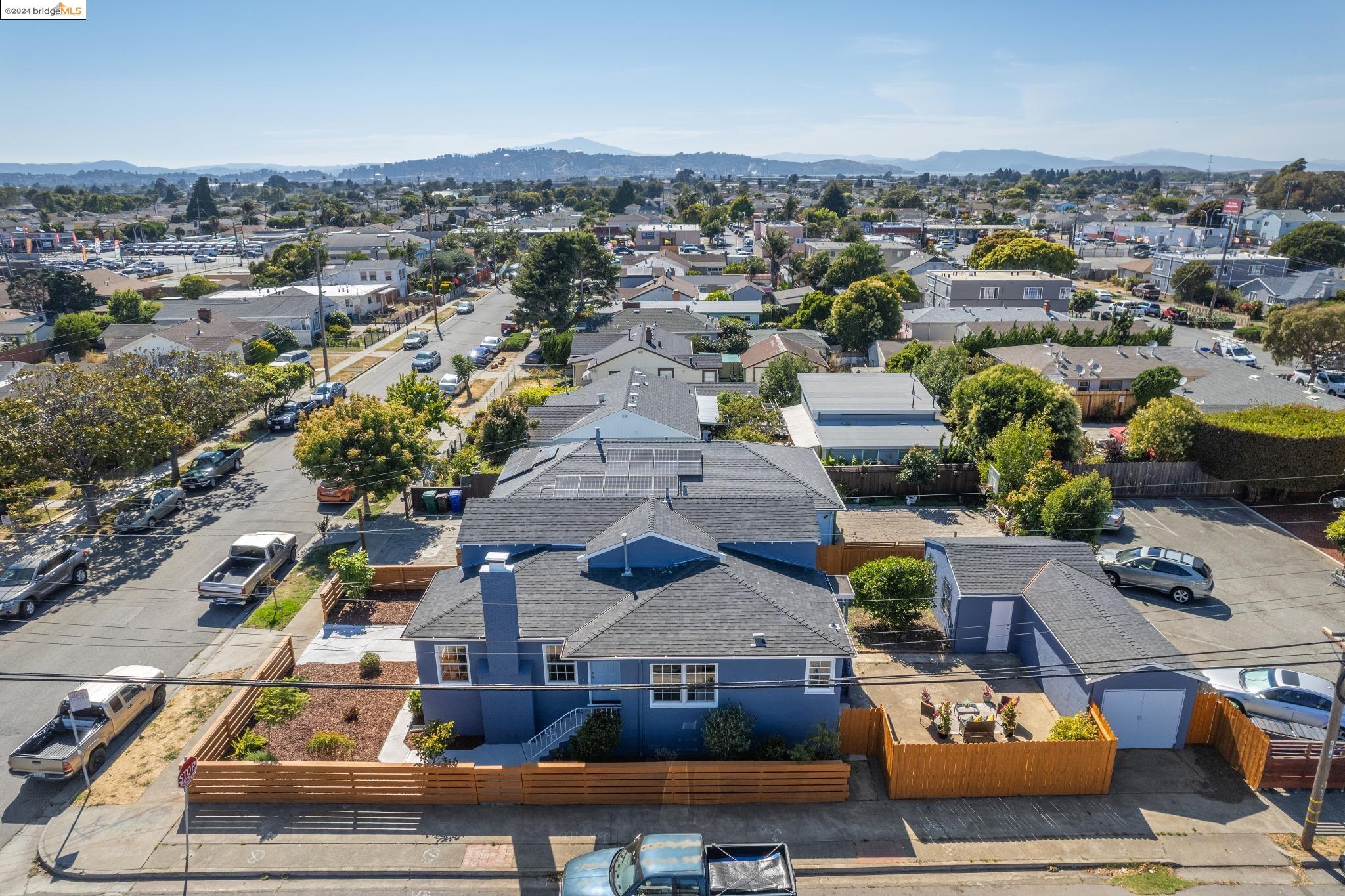 2387 Humphrey Ave