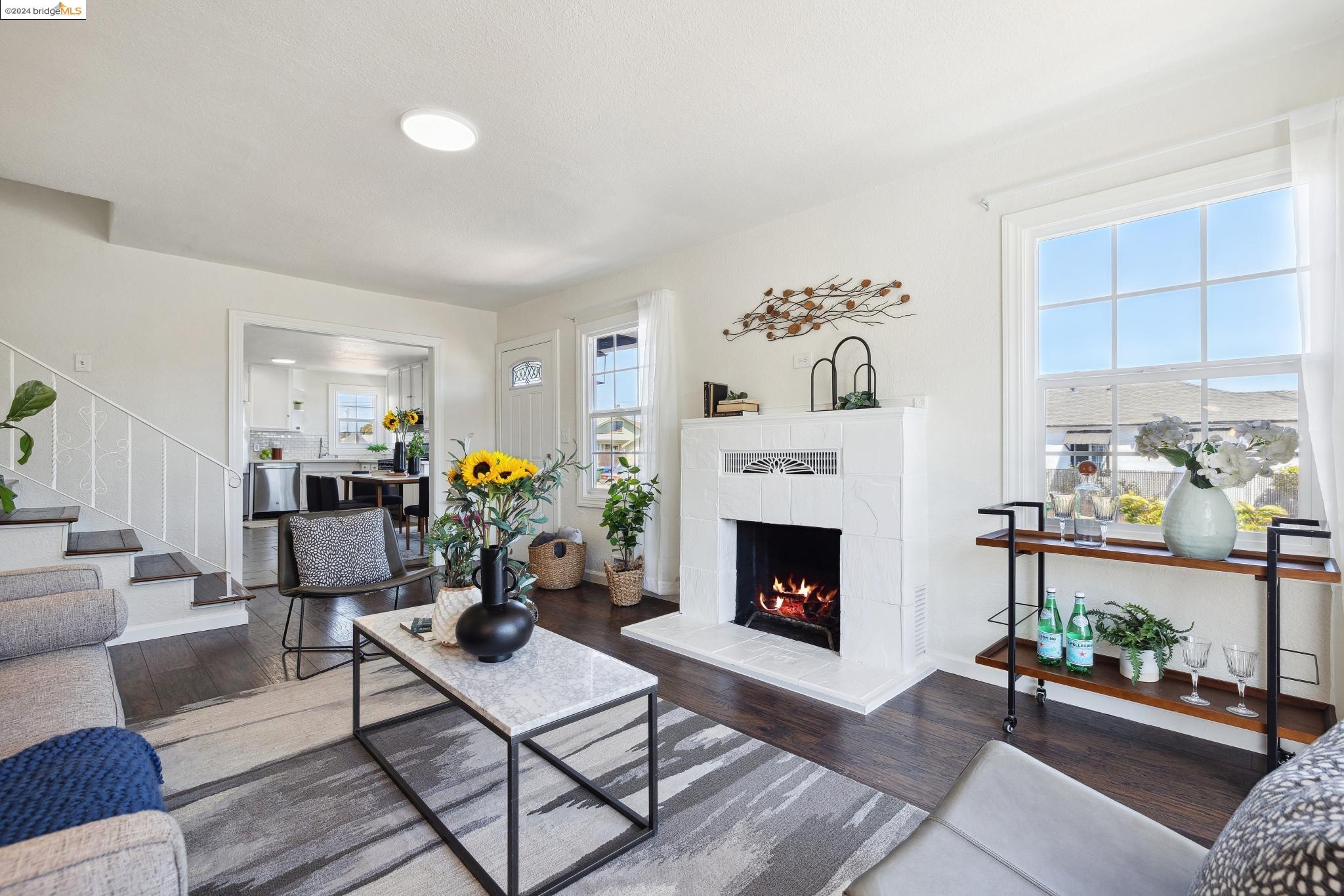 2387 Humphrey Ave