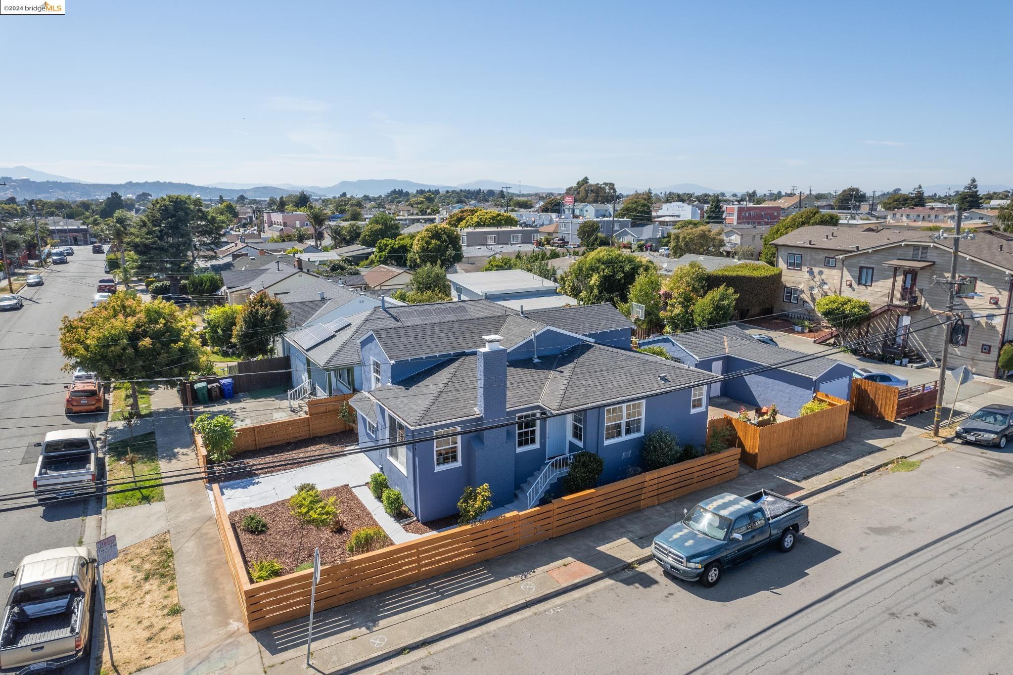 2387 Humphrey Ave