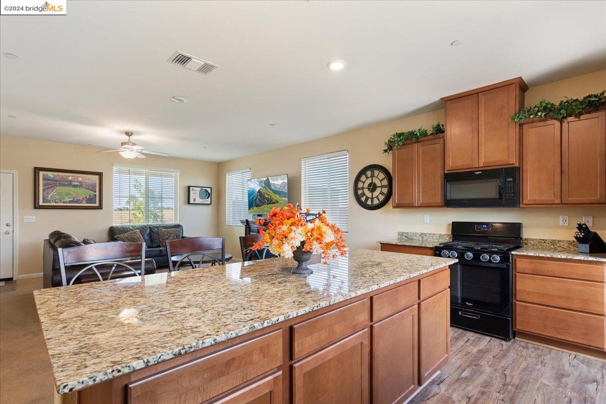 4524 Lincoln Lndg