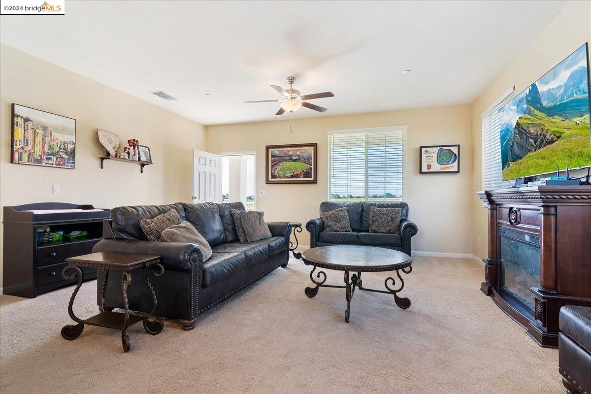 4524 Lincoln Lndg