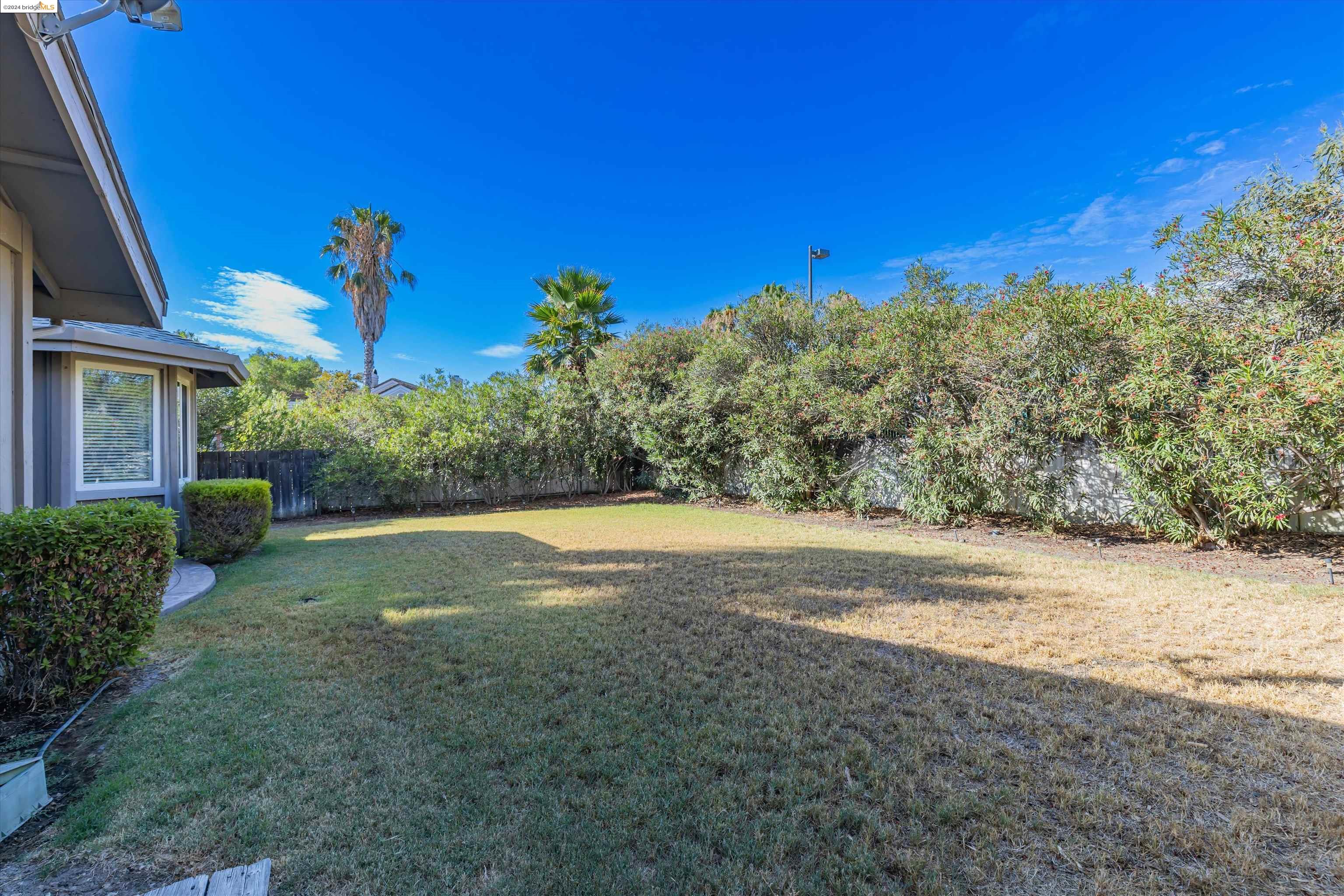 5572 Riverlake Rd