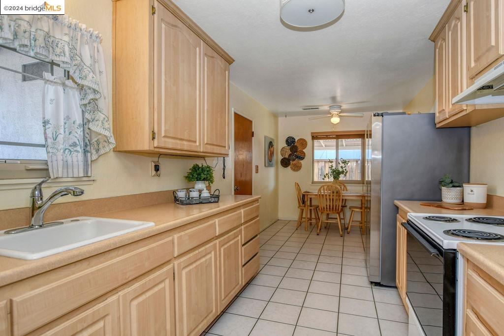 1204 Minaker Dr