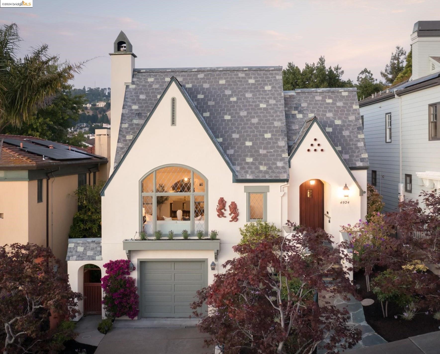 4924 Cochrane Ave