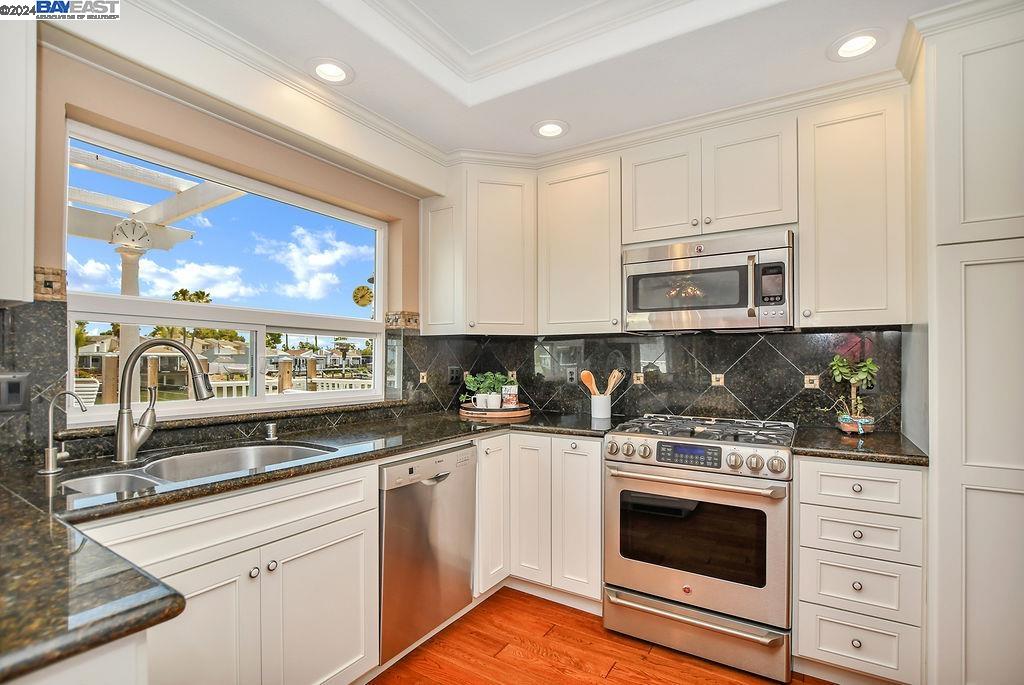 4960 Cabrillo Pt