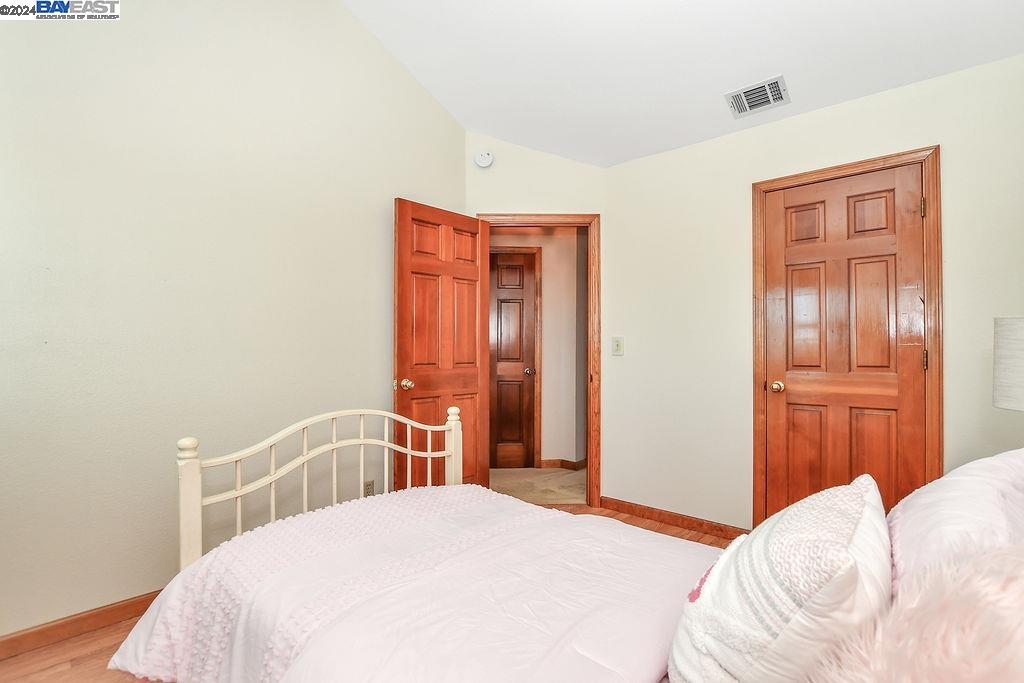 4960 Cabrillo Pt