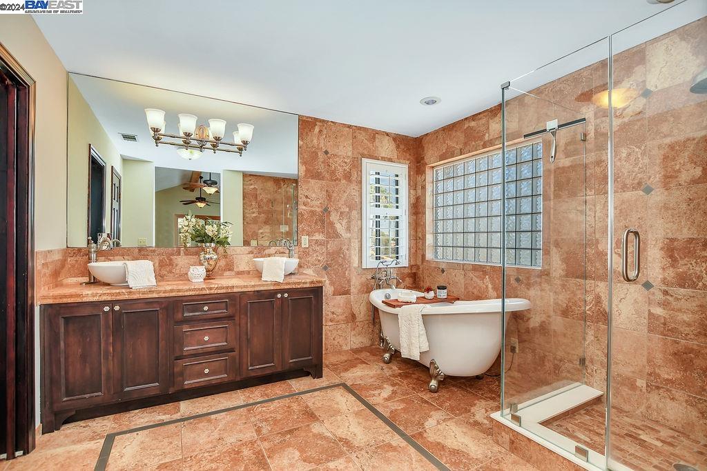 4960 Cabrillo Pt