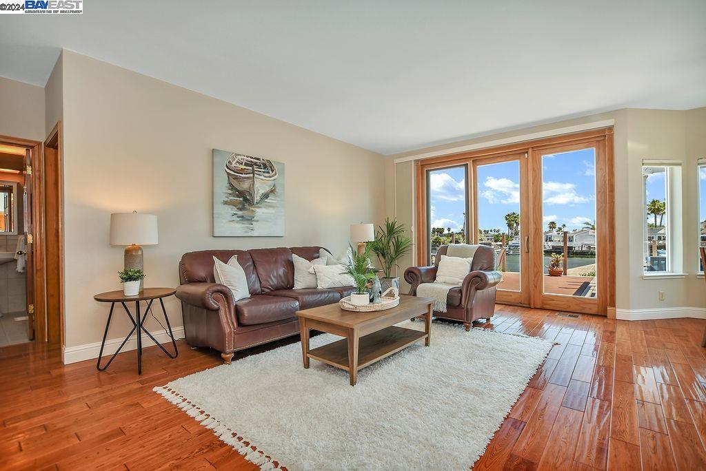 4960 Cabrillo Pt