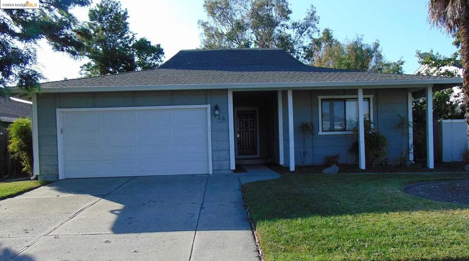 726 Willow Lake Rd