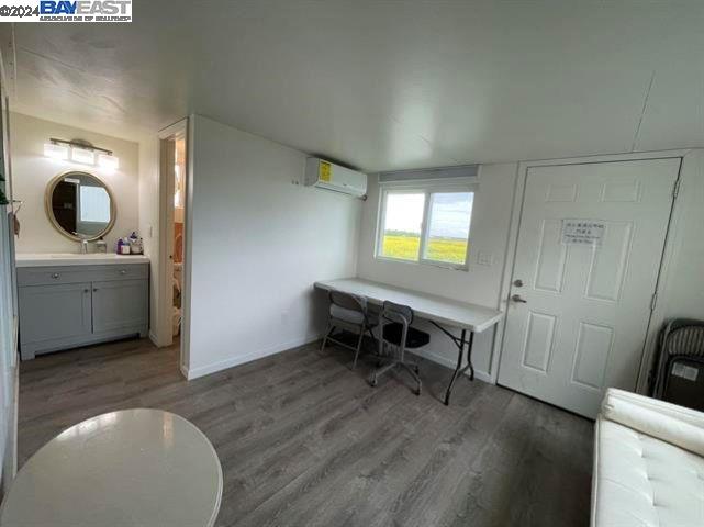 3681 W Linne Rd