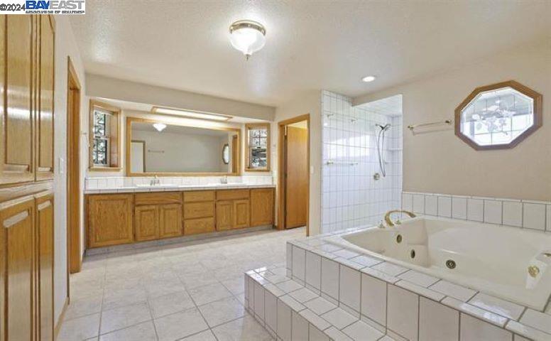 3681 W Linne Rd