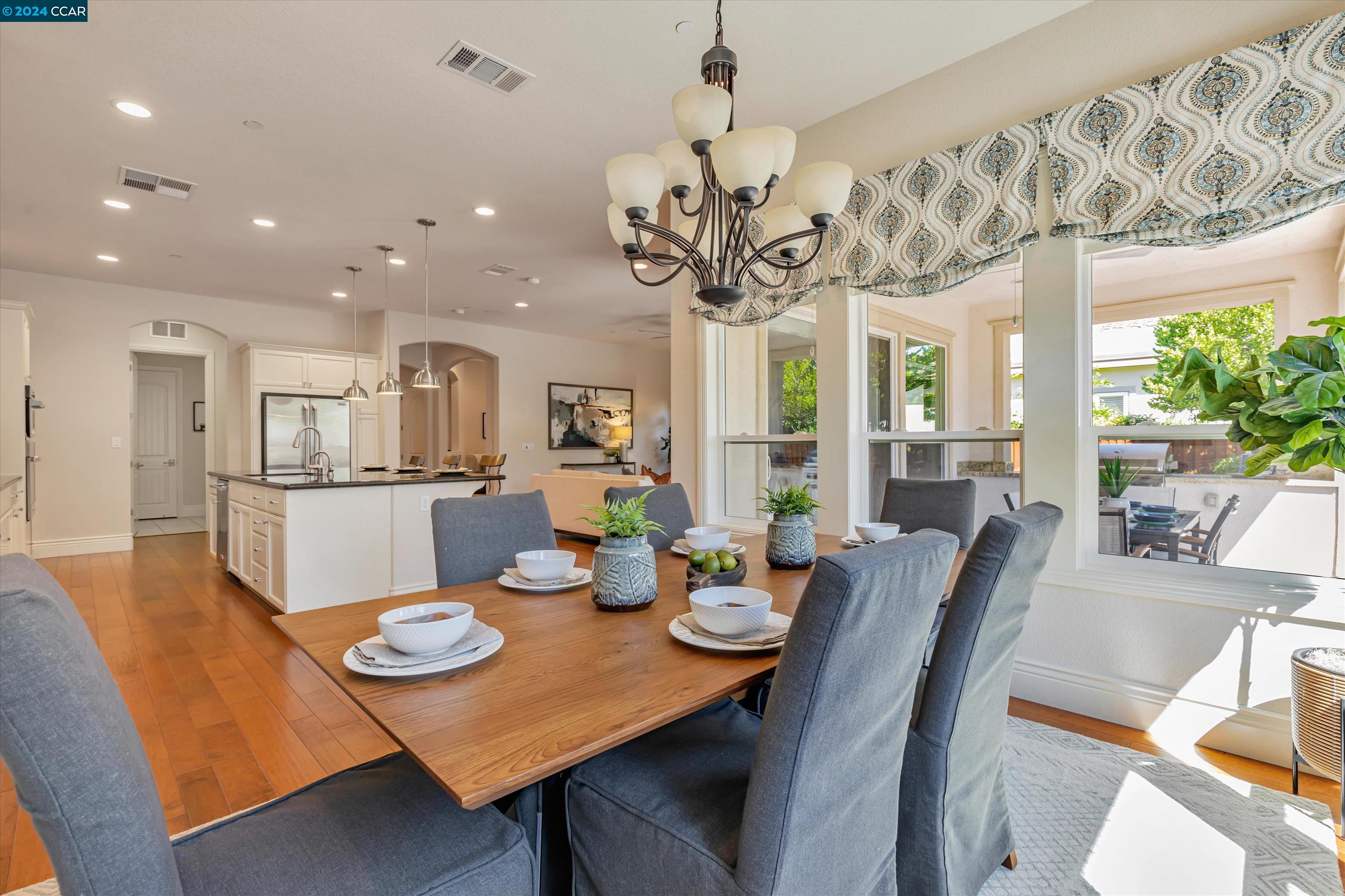 1743 Veneto Lane